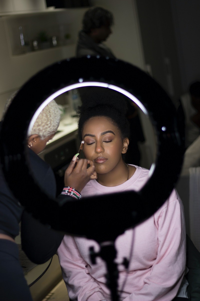 Makeup Schools - Discover the Top 75 Worldwide!